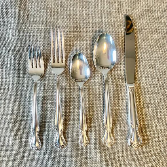 Rogers & Bros DAYBREAK ELEGANT LADY 5 Piece Place Setting Flatware Silverplated - Picture 3 of 13